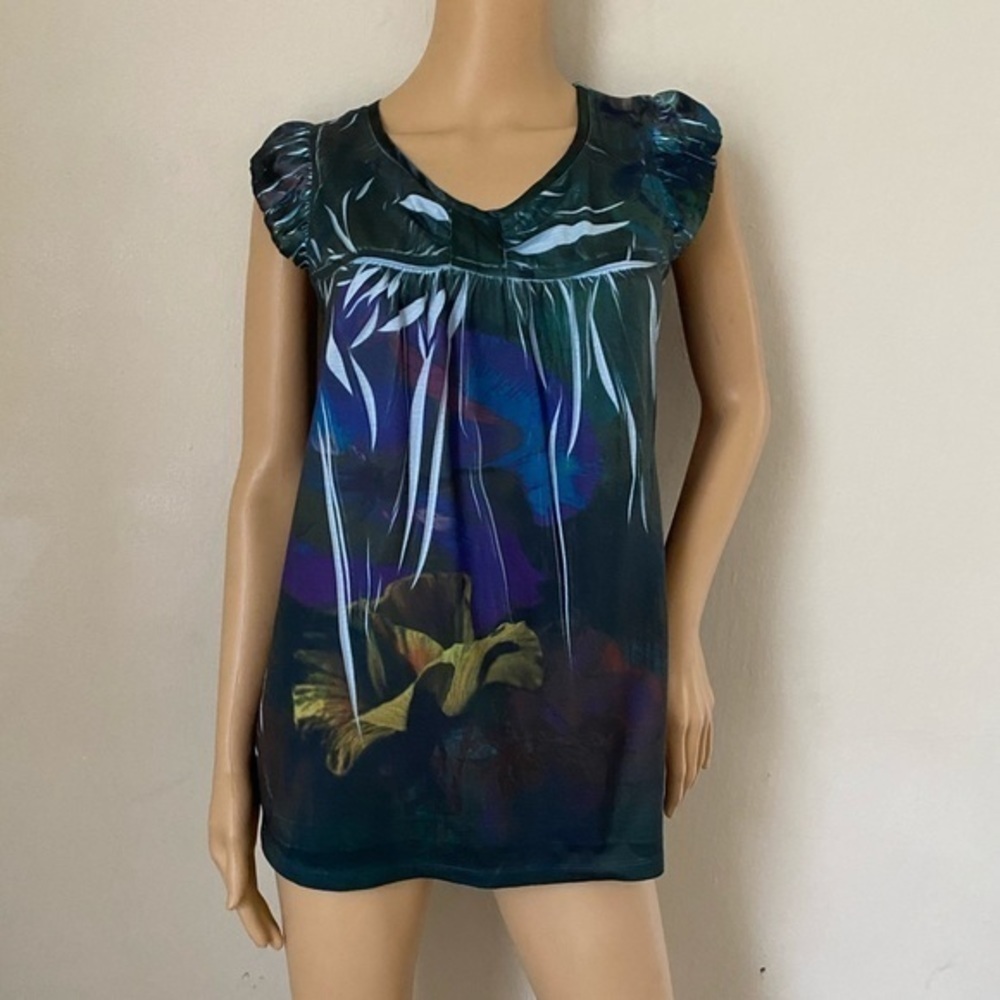 One world size S cap sleeve top floral multicolors